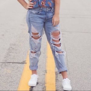 AE tomgirl jeans